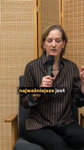 Jak wspierać demokrację lokalnie. Angażując się, widzisz więcej. | Anne Applebaum