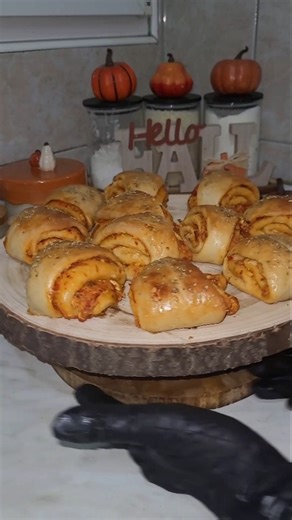 Ajvar Rolls Cheesy, Fluffy & Perfect Weekend Snack 🍿🔥
