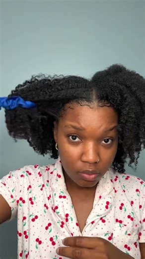 Quick tutorial on how to fluff your Afro in the morning ✨
