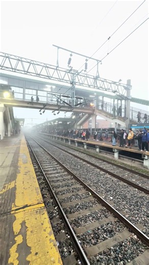 Mañana de niebla 🌫️ en la Estación de Glew Bs As de Trenes Argentinos
