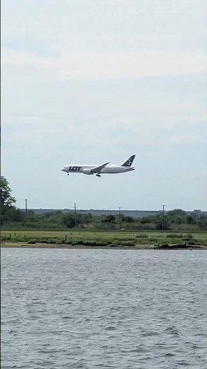 LOT Polish Airlines Boeing 787 - 8K