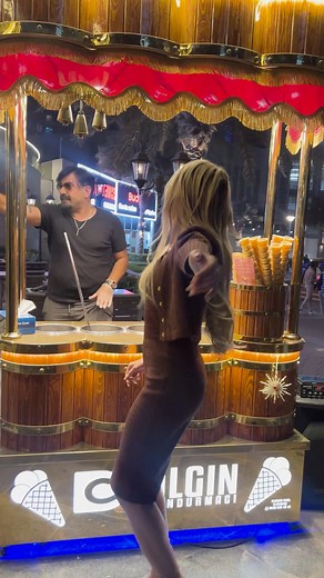 472K views · 13K reactions | The Show Starts with Crazy Ice Cream Man #icecream #crazy #dubai #dancers | Çılgın dondurmacı | Facebook