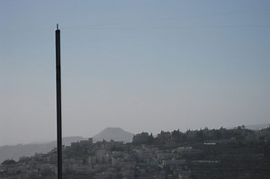 Inside the Lines: "Eruv" Wires Symbolically Extend Homes to Encompass Cities - 99% Invisible