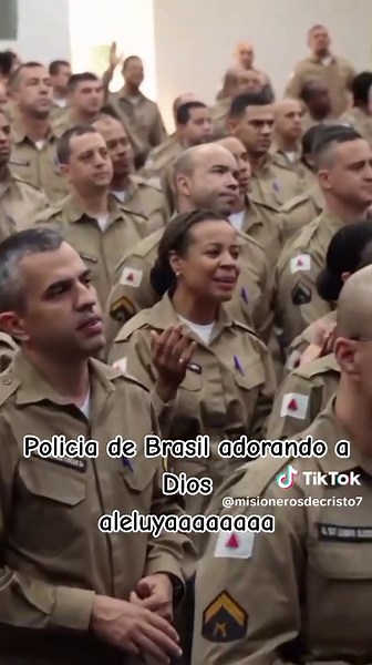 Policía de Brasil adorando a Dios: video de aleluya