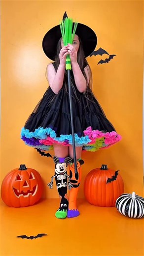 Happy Halloween! 🎃 It’s the spookiest and silliest time of year — and MADMIA’s Halloween Socks are here to make every step a treat! 🦇🍭 | MadMia