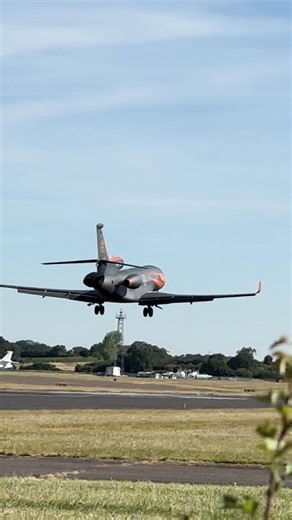 Pete Hutchison on Instagram: "Falcon’s Firm Finish Formula! (Max Verstappen’s Falcon 8X Bounce on Landing at Cranfield) A great video via oscarhotel24, OHmymax & olafhaitink on Instagram 📸 Commentary by Pete the Irish Pilot 🎙️ #aviation #hardlanding #landing #ryanair #airport #airlines #american #boeing #airbus #embraer #737max #320 #а380 #emirates #singaporeairlines #goaround #heathrow #london #england #eu #europe #shorts #shortsviral"