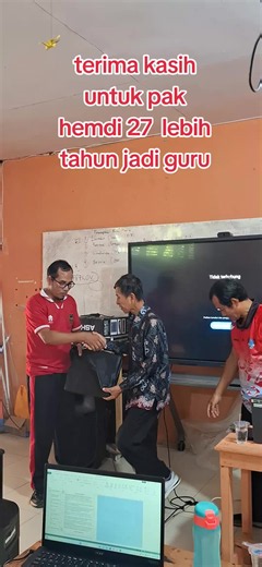 Ucapan Terima Kasih untuk Pak Hemdi, Guru 27 Tahun