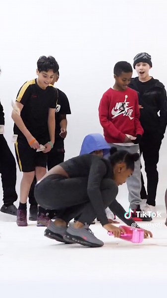 Sturdy Queen Dance Videos: Getting Sturdy Moves on TikTok