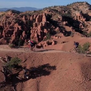Just outside Bryce Canyon National Park, you'll find spectacular bike trails offering epic views. One of our all time favourites in Red Canyon is the Thunder Mountain Bike Trail 🚵 | Visit Utah