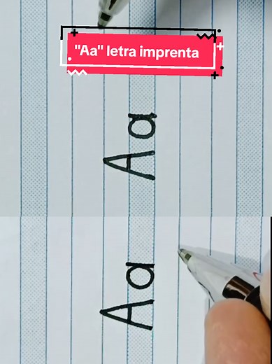 Escritura A: Letra Imprenta Comparativa en Dos Manos