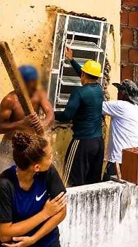 Colocando janela na casa de estranhos 😂