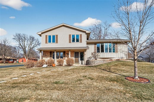 6331 Riverview Terrace NE, Fridley, MN 55432 - MLS 7042264 - Coldwell Banker