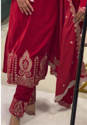 Discover Elegant Ethnic Wear at Zari Creation