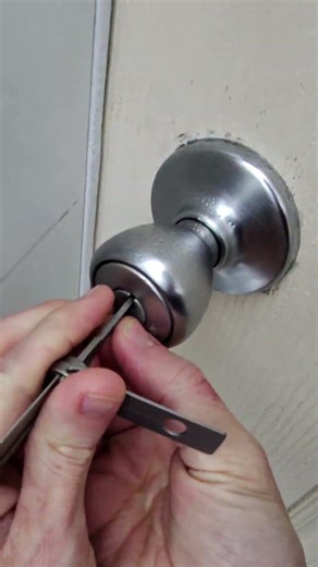 trailer house lockout #trailerpark #house #lockout #locksmithservices