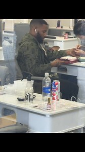 313K views · 1.5K reactions | So I told my barber his fingers be smellin like boo boo when he cuttin my hair I come bk this week he doin this | Boosie Boo | Facebook