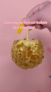 100K views · 417 reactions | NEW banana pudding caramel apple available in store  911 N Whalen Rd suite 4 San Benito Tx ⏰ 12- 8pm • • • • • • • • • • • • • #smallbuisness #smallbusinessowner #lynettescreations #caramelapples #bananapuddingapple #chocolatedipped #chocolatedippedtreats #chocolateapples #chocolateshop #956rgv | Lynette’s Creations | Facebook