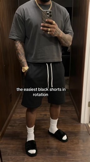 Easy Black Baggy Shorts for Everyday Streetwear
