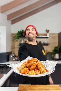 Firecracker Prawn! | Uncut Kitchen