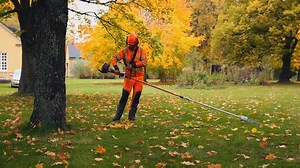 1.3K views · 3 comments | How to cut correctly to avoid getting the bar stuck. | Husqvarna | Facebook