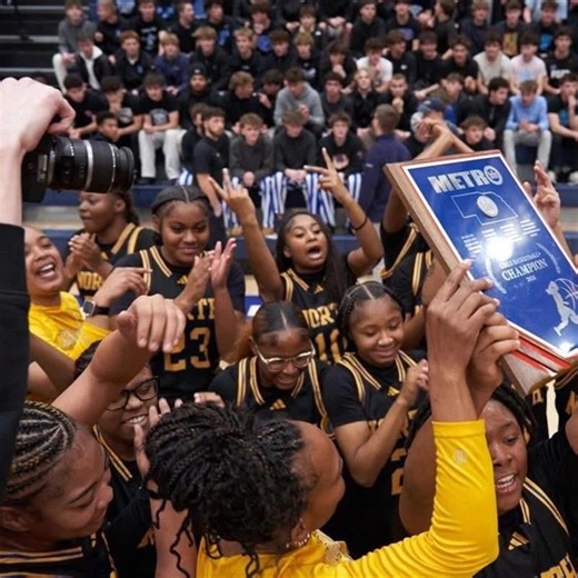 Omaha North Girls Varsity Basketball • Home