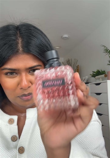 Valentino Perfume Review: Mixing Luxurious Scents