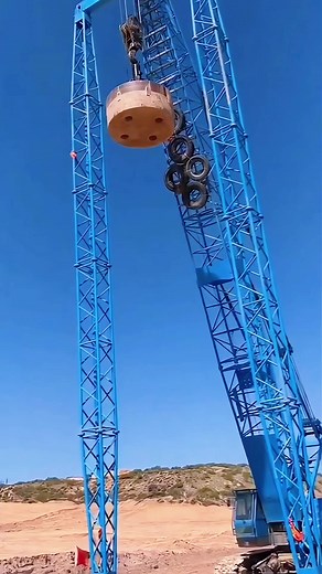 Dynamic compaction is a ground improvement technique that involves dropping heavy weights repeatedly on the soil surface to increase its density and strength #dynamiccompaction #compactor #RIC #foryou #uae🇦🇪