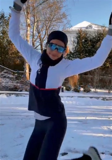 Julie’s perfect Saturday 🤍 (Soft launching something you love 🤫) #faceformula #norway #balance #skincaretips #winterskincare