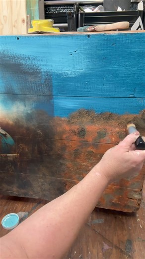 21K views · 286 reactions | Decoupaging and blending | Flippin Furniture by Tammy Huls | Facebook