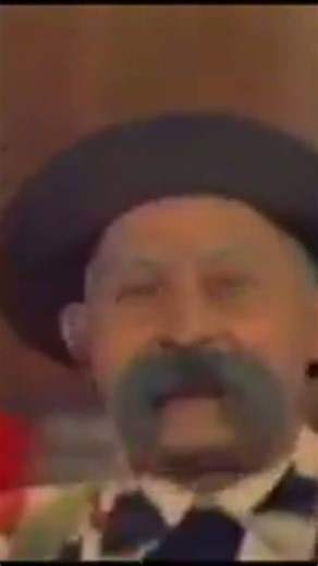 Grandpa Jones on Guitar #bluegrass #oldtimemusic #vintage