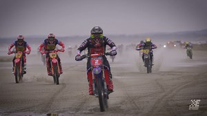 📺 How Todd Kellett 🇬🇧 won his first Enduropale and took the lead of the first FIM Sand Races World Cup. 👏👏👏 #FIMsandRACES | #FIM | #Kellett | #Enduropale | FIM - Fédération Internationale de Motocyclisme