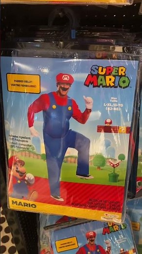 🎮Mario or Luigi? #2025 #mariobros #costumes #halloween #luigi