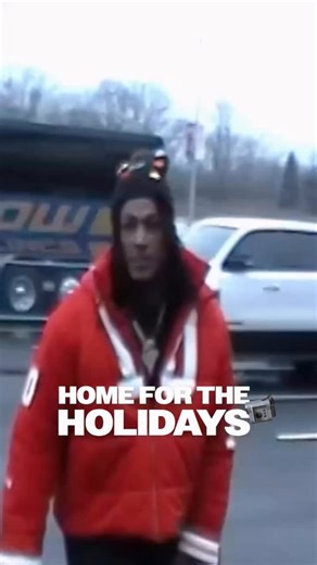 A Chiefs Christmas home video 📹 | The Kansas City Chiefs