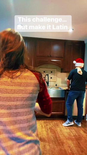 Waka waka challenge but version Latino #wakawaka #challenge #shakera | Gustavo Krystal Dance