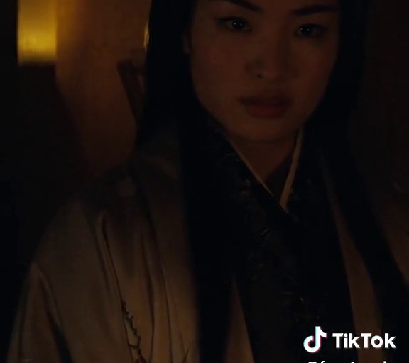 Traditional Japanese Sake Drinking Etiquette Explained