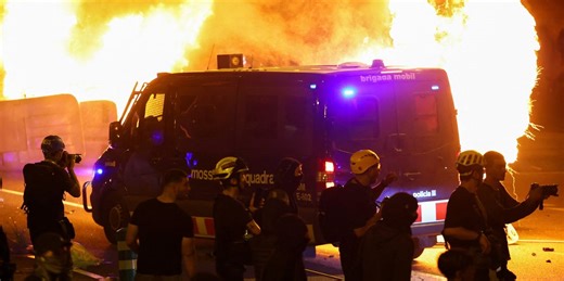 Barcelona riots: Pro-Palestine mobs trash Spain tourist hotspot as police cars burn and violent clashes erupt