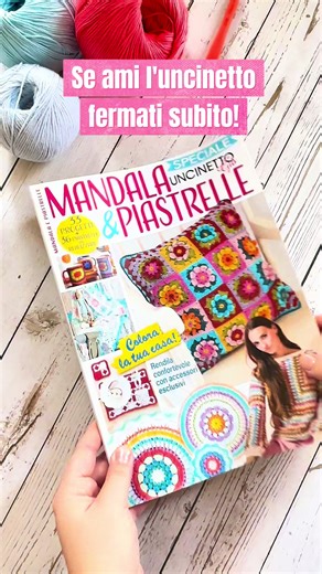 ✨ SPECIALE MANDALA E PIASTRELLE! ✨ Dentro la rivista trovi 33 progetti, 36 piastrelle e tantissime idee creative per rendere la tua casa più calda, colorata e originale… con accessori unici e tutto il piacere del crochet! 🧶💖 Trovi anche ispirazioni e spiegazioni per metterti subito all’opera e dare vita ai tuoi nuovi progetti handmade ✨ 👉 Acquistalo in edicola o online, anche in versione digitale #crochet #mandala #grannysquare #uncinetto