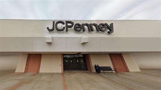 JCPenney to close store for good - a note on the door reveals outlet fate