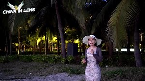 Coconut tree climbing: a traditional Hainan sport inspired by coconut harvesting #chinainlens #12thntgem | China in Lens