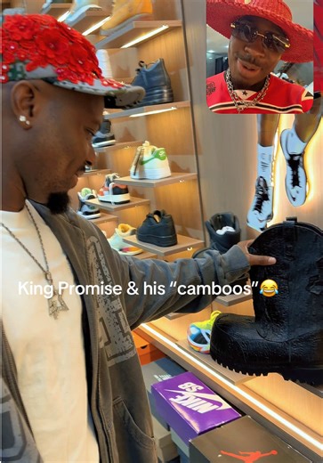 @iamkingpromise loves a big BOOT 😂 normal steeze! #funny #ghanatiktok🇬🇭 #lifestyle #fashion #fyppppppppppppppppppppppp