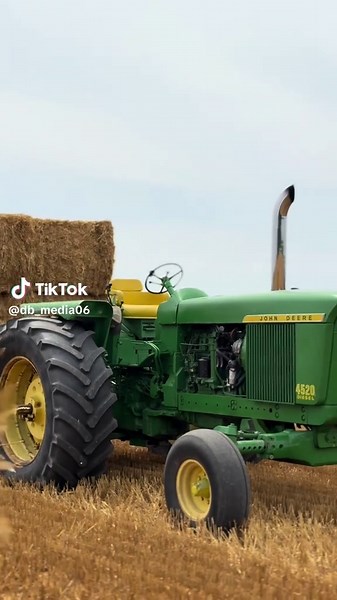 Straw 2026 complete #farmtok #johndeere #straw #dji #fyp @patrickdeboer4
