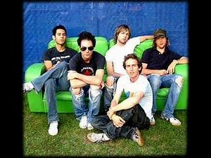 Maroon 5 - Sunday Morning (Acoustic)