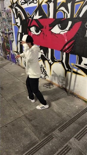 Melbourne shuffle till I can’t no more 😎#melbourneshuffle #shuffling #hardstyle #shorts