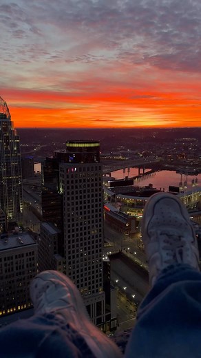 TeeJ on Instagram: "admiring one of the most beautiful sunrises of 2023 from one of the tallest buildings in the city"