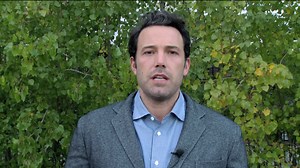 ‘Batman v. Superman’: Watch Ben Affleck, Zack Snyder in a PSA to Save Bats