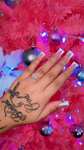 I entered 2025 a girlfriend & now ending it a fiancé 🥹💍✨