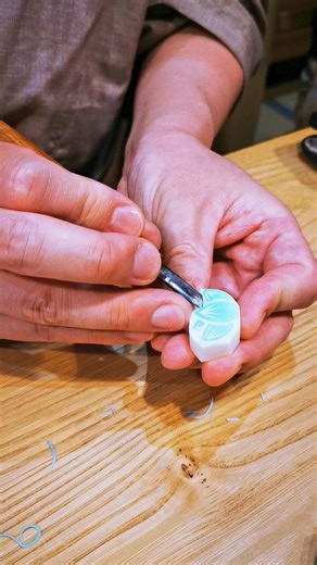 Experience the best of mindfulness and creativity at Gokurakuji Temple, a historic Buddhist temple with over 400 years of history. Under the guidance of the temple's head monk, visitors are invited to create their own personalized stamp using erasers. The process of carving designs into the soft material with small craft knives becomes meditative, requiring focus and precision. The peaceful surroundings of the temple enhance the experience, turning an art lesson into a journey of reflection and 