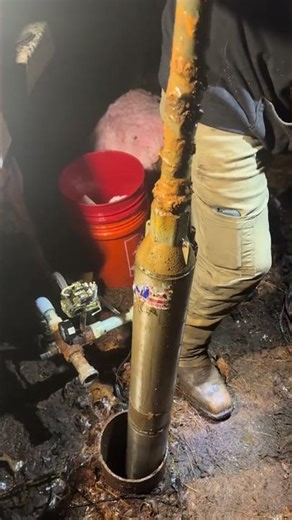 Emergency well pump change for this 4 house system💧 #waterproblem #wellpump #wellwater