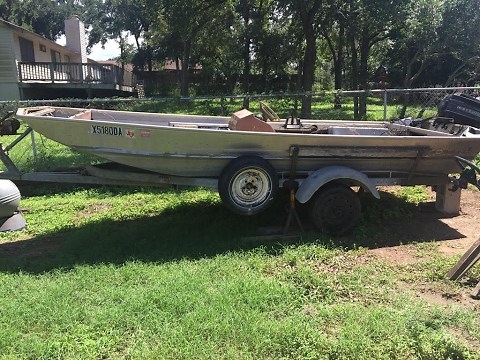 1979 Bass Tracker Boat Renovation #1