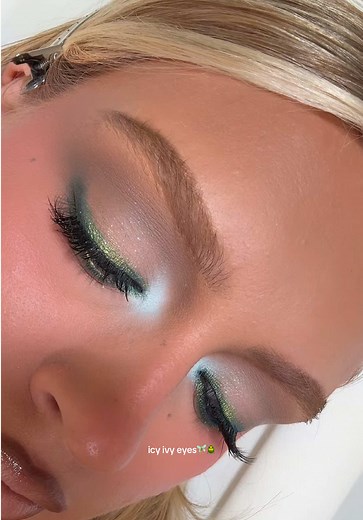 Creative Eyeshadow Tutorial for Icy Ivy Look