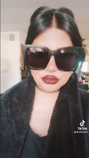ASMR: Vampire Girl